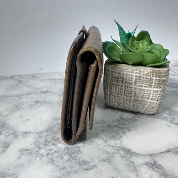 Fossil Wallet Knox Flap Clutch Brown Olive Pebbled Leather Brass Hardware - Picture 2 of 7